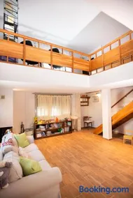 House Euphoria - Image 1