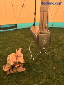 Natur pur im Tipi -Dein Rückzugsort in Schwedens Wildnis - Image 1