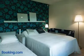 Hermann View Apartment - Image 1