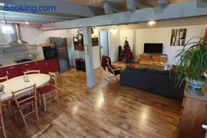 Grand appartement neuf avec parking gratuit. - Image 1