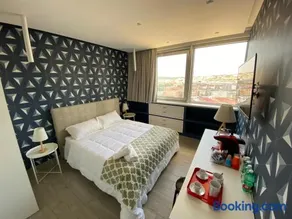 2B Fifteen Floor Suite Napoli - Image 3
