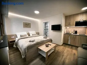 U Králíka, přízemní bezbarierové apartmány A,B,C,D - 50 metrů od vleku - přejdete v lyžácích, pod bobovou dráhou, parkování zdarma, lyžárna s vysoušeči bot, nový aquapark v docházkové vzdálenosti - Image 2