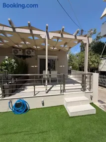 AriAnna Boutique Apartments - Image 3