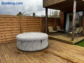 Conteneur Design Avec Jacuzzi - Bord de Forêt - Image 3