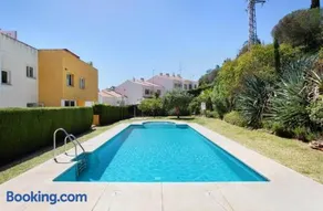 Spacious family friendly 3 bedroom home B' Pueblo - swimming pool - games room & sunny terrasse - Image 1