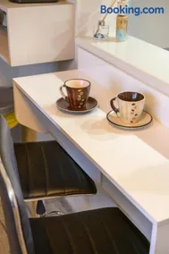 Private Modern Apartment - Image 4
