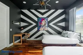 3BR East Austin Unit B - Sleeps 10 Pet Friendly - Image 3