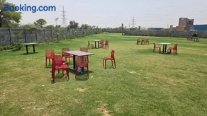 Prem Villas Hotel - Image 3