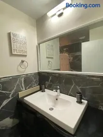 Spacious 4BR House minutes from Washington, DC - Image 5