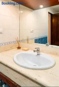 Acogedora Habitacion en apartamento compartido amplio y céntrico - Image 3