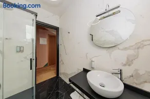 OPHELIA Hotel - Image 2