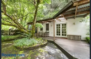 Jacomb's Cottage and Studio - Image 2
