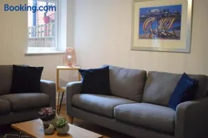 Fabulous cottage in the heart of the New Forest Great for families and groups sleeps 9 - Image 3