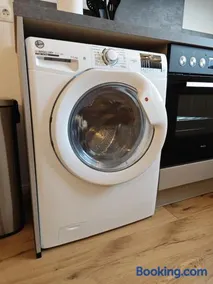 Gemütliche 2 Zim Wohnung mit Fahrradstellplätzen - Image 5