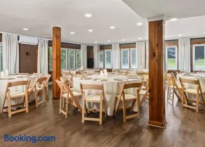 Great Lodge at Carter Bridge Estate - Image 2
