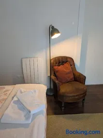 Beach Avenue Suite - Image 2