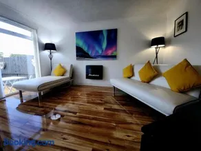 Chill On Loch Lomond - FREE LOCAL TRAVEL - Image 2