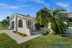 Beautiful, Accessible Venice Home near the beach and Historic Venice Downtown - Image 2