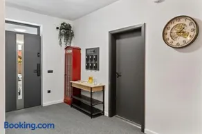 6Rooms - Image 2