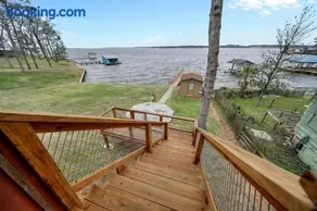 Little Red Lakehouse - Image 4