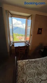 ILOVEPIGRA Historic house - Image 3