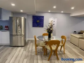 Gilford Beach Apartment - Image 4