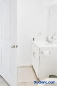 House - Image 2