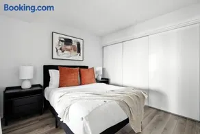 Modern 2BR Condo Stunning Views Walk Everywhere - Image 4