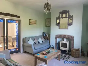 Apple Tree Cottage - Image 2