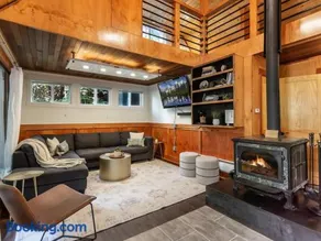 Birdhouse Cottage - Image 2