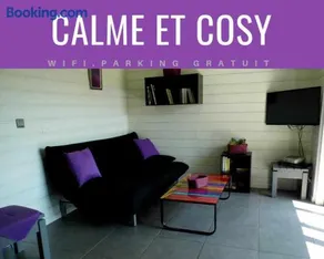 Joli petit T2 calme au bord de leau - Image 1