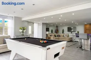 2 Bedroom Garden Flat - Image 5