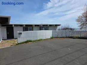 House with private beach - Image 2