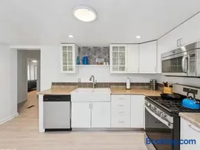 Spacious 4-Bedroom Home Near Indiana Dunes National Park - Image 2
