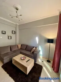 Cozy flat Korydallos - Image 2