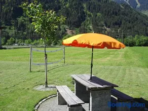 Apartamento con jardín, terraza y barbacoa | Vistas a la montaña - Image 2