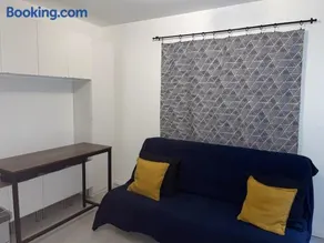 Studio 17 - Cosy & Modern - Image 2