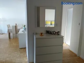 Bel et spacieux appartement de 84 m² avec parking très proche du Métro Garibaldi - Image 3
