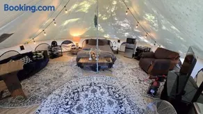 2 Romantic Island Cabins for 5 - Hot Tub Boat - Image 5