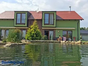 Lake View Apartments at Golf Resort Kunětická Hora, Dříteč - Image 3