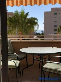 Precioso apartamento en Urbanización junto al mar. - Image 2