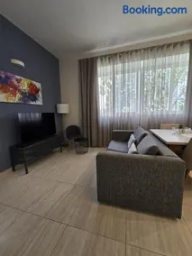 D Townhouse Boutique Suites - Image 2