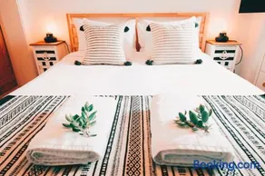 Um Lugar ao Sol Beach House Azenhas do Mar - Image 4