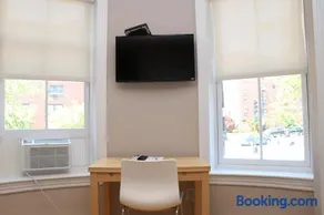 Stylish Downtown Studio in the South End, C. Ave #1 - Image 5