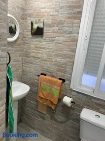 Apartamento con piscina - Image 4