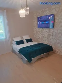 Appartement dans résidence sécurisée et calme proche commerces - Image 2