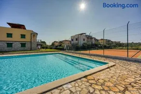 Apartment BELLA VISTA with swimming pool and tennis court - Image 1