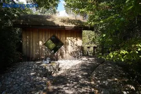 Chalet toit vegétalisé - Image 2