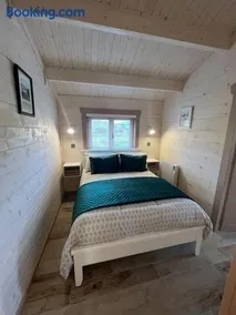 Dolmen Lodge. - Image 3