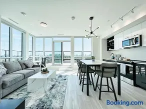 The Panorama Penthouse - 180 Views and Free Parking by Instant Suites - Image 3